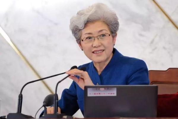 哪些星座女适合当外交官女
